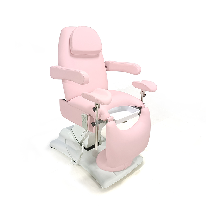 Gynecological bed with footrest
